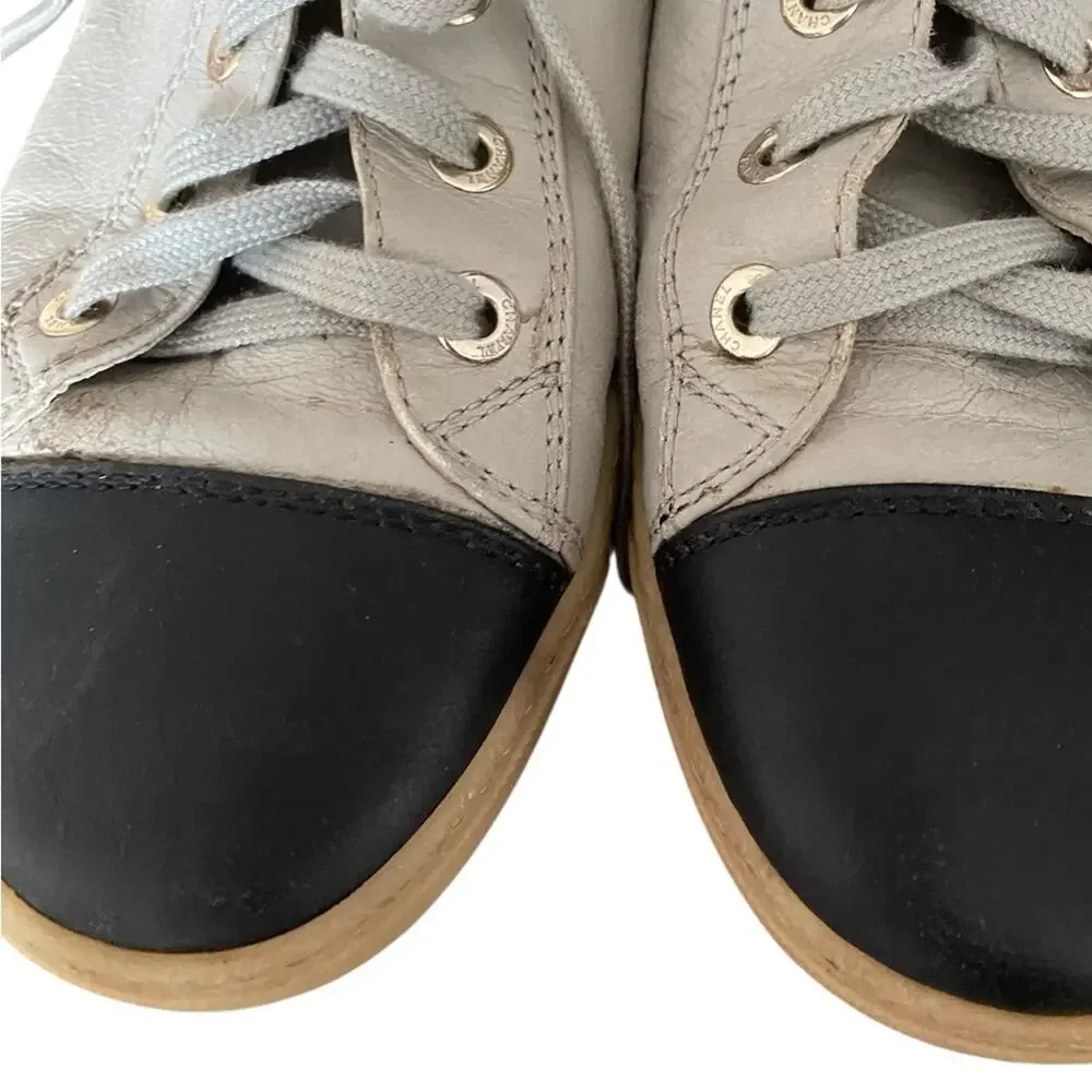 Chanel Calfskin Lace Up Cap Toe Sneakers size 38 US 8 Gray Grey Black - Picture 10 of 12